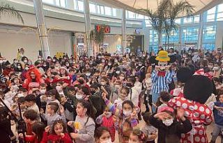 Mersin’de çocuklar için yeni yıl eğlencesi başladı