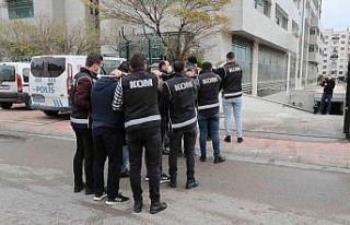 Mersin’de sahte içki şüphelisi 4 kişi tutuklandı