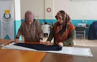 Meslek öğrenen kadınlardan Başkan Canpolat’a...