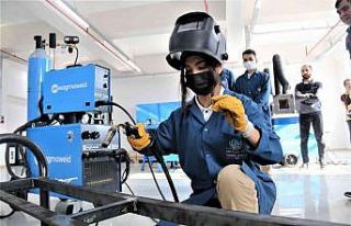 Mezun olunca OSB içerisinde bulunan fabrikalarda...