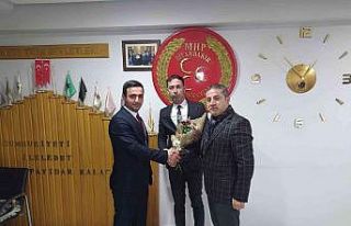 MHP Kayapınar’da bayrak değişimi