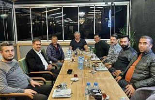 Milletvekili Fırat gazetecilerle bir araya geldi