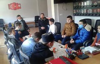Minik hafızlar, şehit abileri için kur’an-ı...