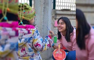 Minik Kalpler İçin Duvarları Renklendirdiler