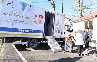 Mobil sağlık tarama aracı aşı için kırsalda