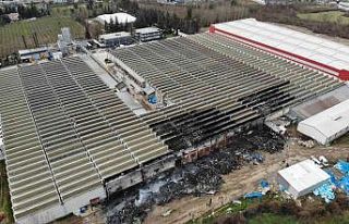 Mobilya fabrikasındaki hasar gün ağırınca ortaya...