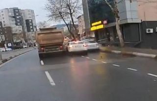Motosiklet sürücüsü uyardı, saniyeler sonra kaza...