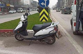 Motosikletin metrelerce sürüklendiği kaza kamerada