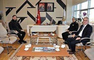 Müdür Kemal Kayıran’a Koç ve Kırbaç’dan...