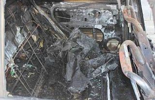 Muhtarın otomobili kundaklandı