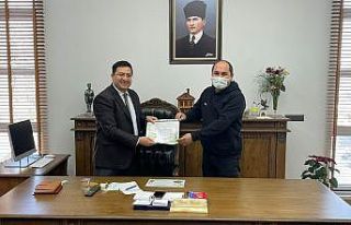 Muhtarlara dikili ağaç sertifikası