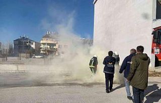 Muradiye’de trafo yangını