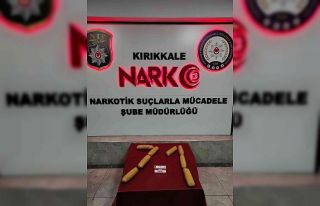 Narkotik köpeği "Adam" buldu: Bantla sarılı...