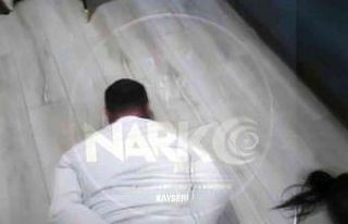 Narkotik polisleri uyuşturucuya geçit vermiyor