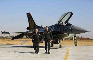 Nefes kesen gösterilerin mimarı SOLOTÜRK, uçuşlarına...