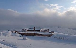 Nemrut Dağı buz tuttu