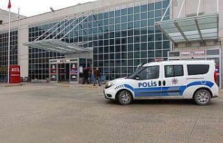 Öğrenci, müdür yardımcısını bıçakladı