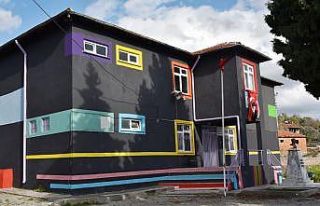 Öğrenciler Çamlıca İlkokulu’nun yeni halini...