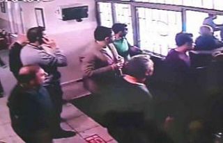 Öğrenciler kavga etti, veliler okul bastı