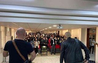 Öğrenciler okulda konser düzenledi