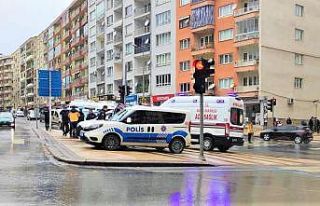 Öğrencilerin kavgasında kan aktı