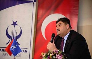 Öğretmen Başkan okul okul geziyor