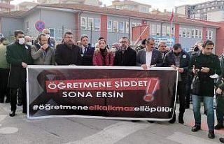 Öğretmene yapılan saldırıyı kınadılar