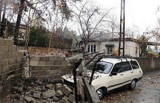 Orman Bölge Müdürlüğü’nün istinat duvarı...
