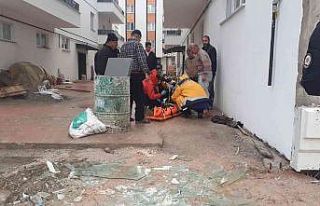 Osmancık’ta şiddetli rüzgar inşaat halindeki...