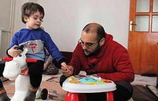 Otizmli çocuğunu topluma kazandırmak için mücadele...