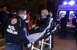 Otomobil ile yolcu otobüsü çarpıştı: 3 yaralı