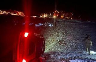 Otomobil şarampole yuvarlandı: 1 ölü, 1 yaralı