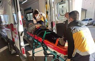 Otomobilin çarptığı yaşlı adam yaralandı