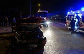 Otomobiller çarpıştı: 4 yaralı