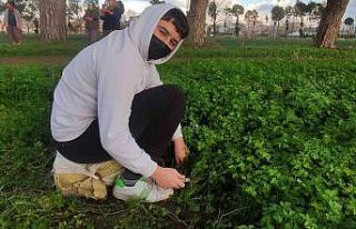 (Özel) Derslerini tarlada yapıp üstüne para kazanıyorlar