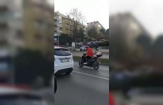 (Özel) Karayolunda motosikletli jokey