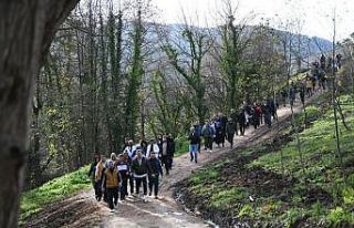 Özlü, Damlar Vadisi’nde mesai arkadaşlarıyla...