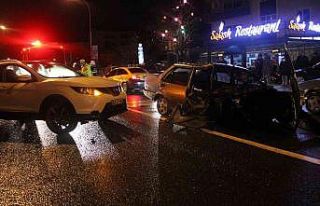 Park halindeki otomobile çarptı: 1 ölü