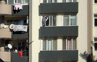 Pencerede ölümüne temizlik