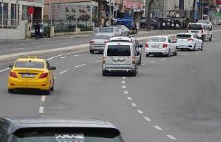 Pendik’te otomobil çarptığı kadının metrelerce...