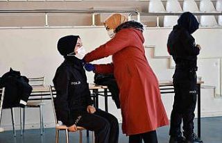 Polis adaylarına Covid-19 aşısı uygulandı