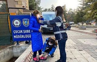 Polis, çocukları sevindirdi