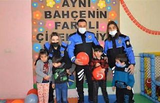 Polis ekipleri özel öğrencilerle bir araya geldi
