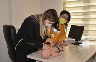 Polis ekiplerine “Temel İlk Yardım Kursu”