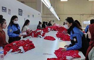 Polis tekstil çalışanlarına KADES’i tanıttı