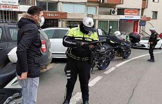 Polisten motosiklet denetimi