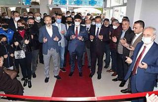Prof. Dr. Yusuf Demir’in oğlunun iş yeri dualarla...