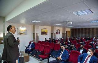 Rektör Beydemir, lise öğrencileriyle akademik deneyimlerini...