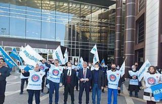 Sağlık çalışanları iş bıraktı