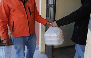 Sağlık sorunu olanlara ve yaşlılara sıcak yemek